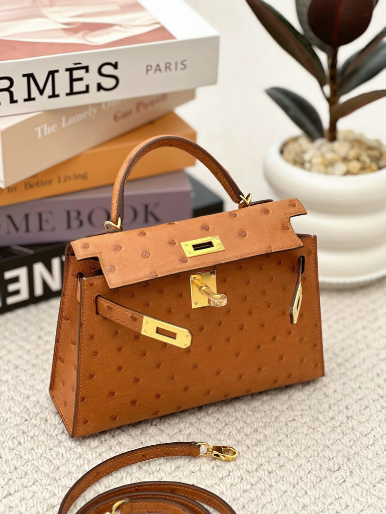 Hermes Kelly Sellier 20 Gold Ostrich Gold Hardware