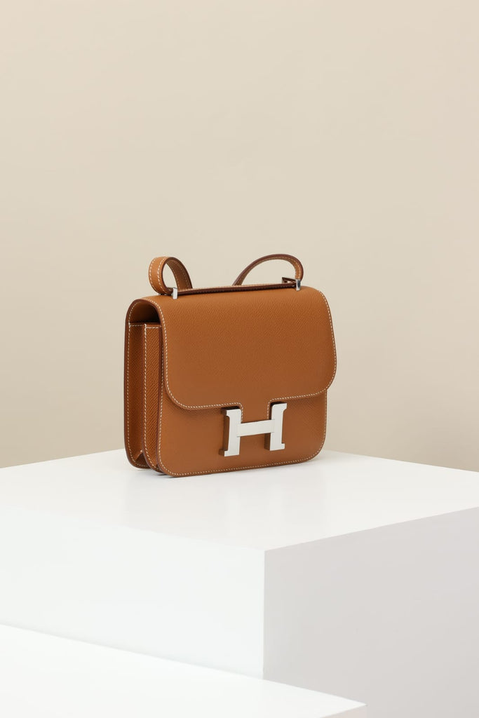 HERMES Constance 24 shoulder bag in Gold Epsom leather with Palladium hardware